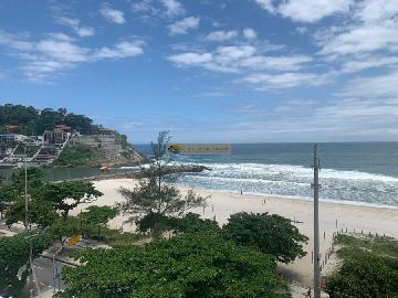 Cobertura na praia do Pep�