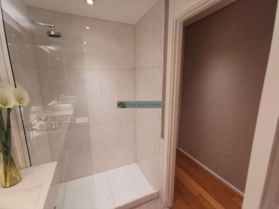 images_61796c66dfcec