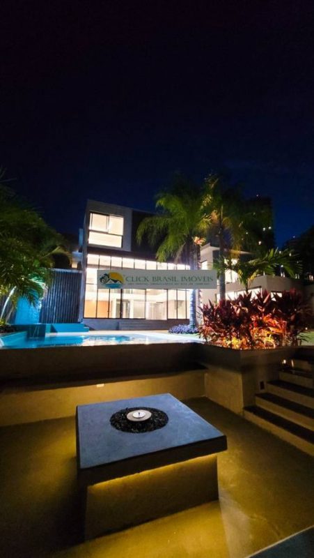 images_65a942f2bc903